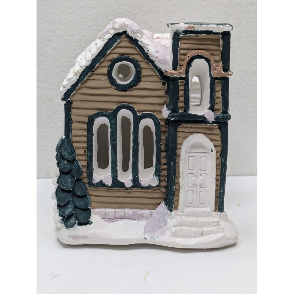 California Creations 97002 COUNTRY CATHERAL Christmas Village PAINTED
